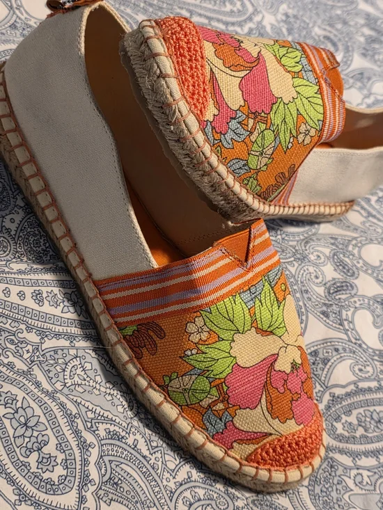 Sakroots Orange Floral Canvas Espadrilles for Women - Picture 3 of 9